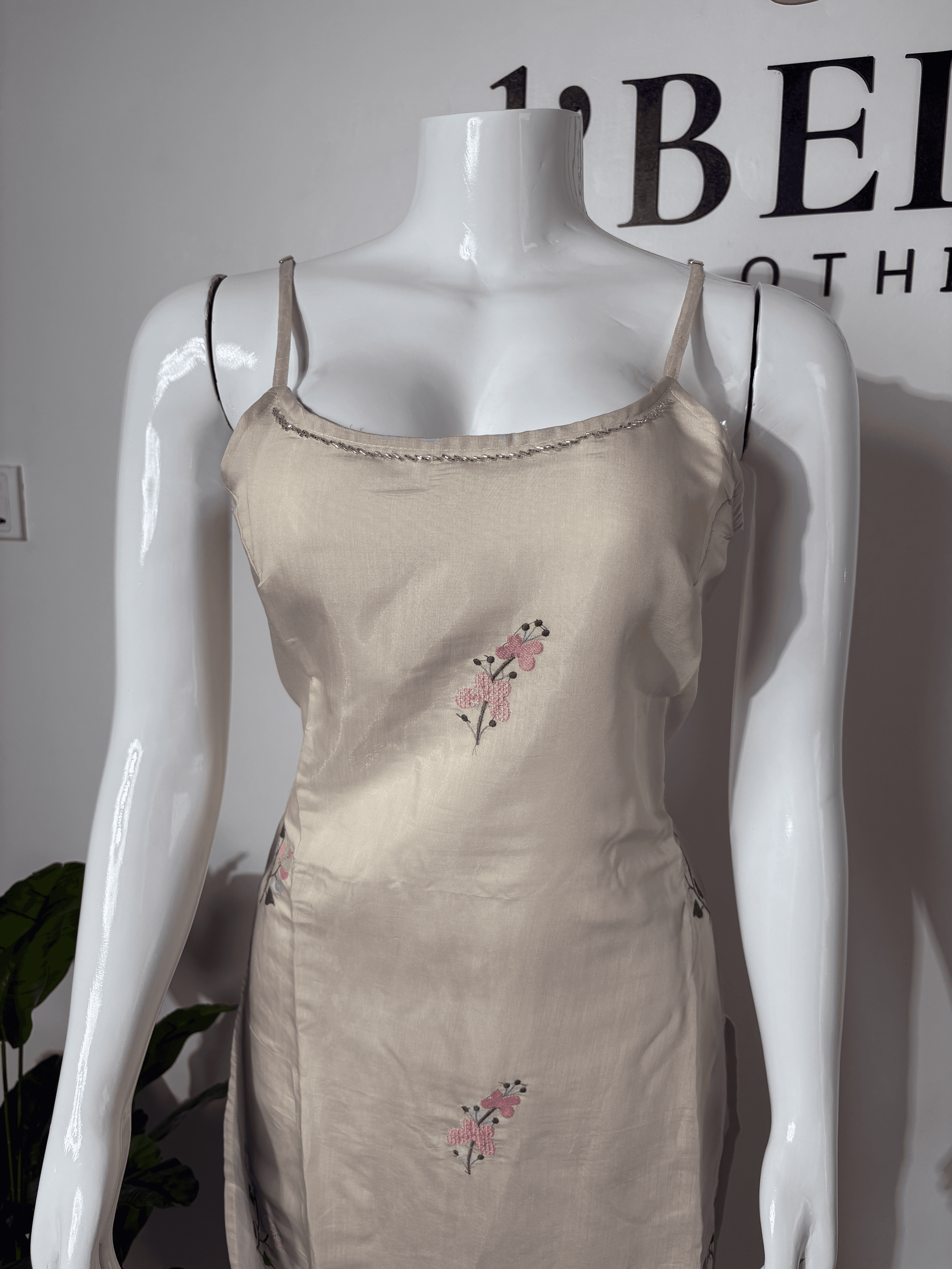 Sleeveless Mul Chanderi Cotton Kurtha with Handwork & Embroidery